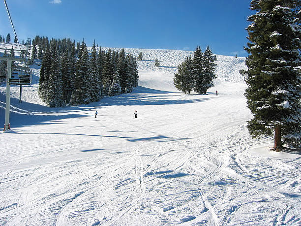 istock Skiing in Vail Colorado 91598657
