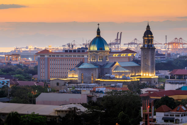 istock Manila Cathedral at sunset 915989200