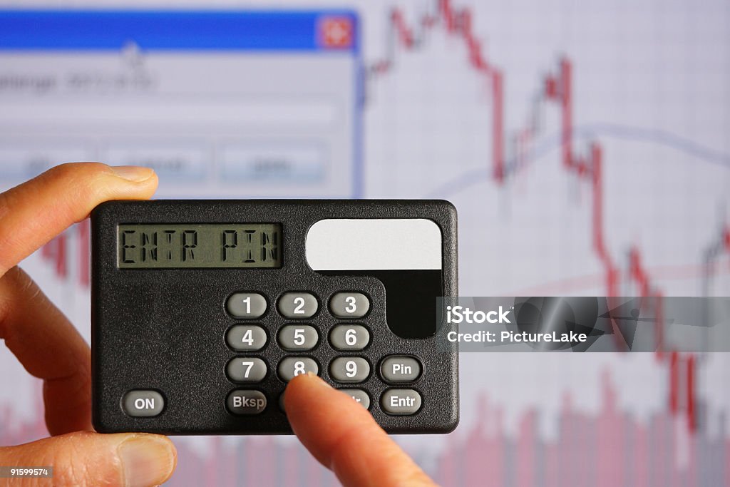 token di sicurezza con stock grafico in background - Foto stock royalty-free di Gettone