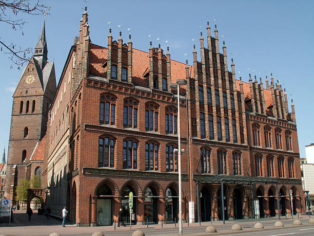 istock Old Town Hall in Hanover in front of the Marktkirche 91599880