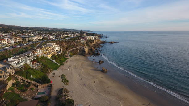 istock Aerial View Corona Del Mar State Beach ocean front homes 916007800