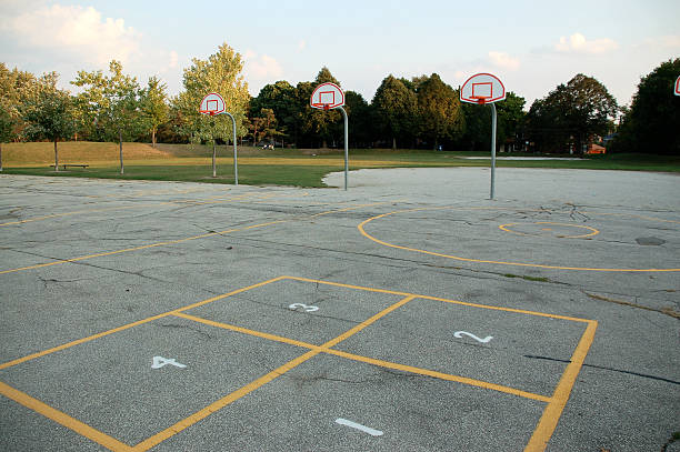 小学校ヤードの - playground schoolyard playful playing ストックフォトと画像