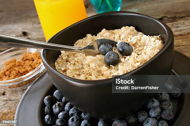 Avena Foto de stock y más banco de imágenes de Alimento - Alimento, Arándano, Avena - Cereal de desayuno