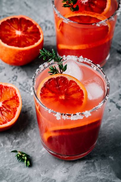 istock Blood Orange Sparkling Vodka coctail 916015922