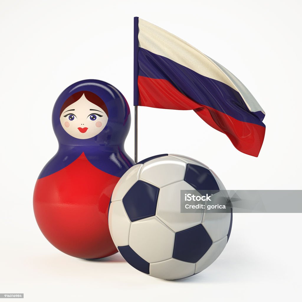 Boneca russa Babushka com bola de futebol e a bandeira russa. - Foto de stock de 2018 royalty-free