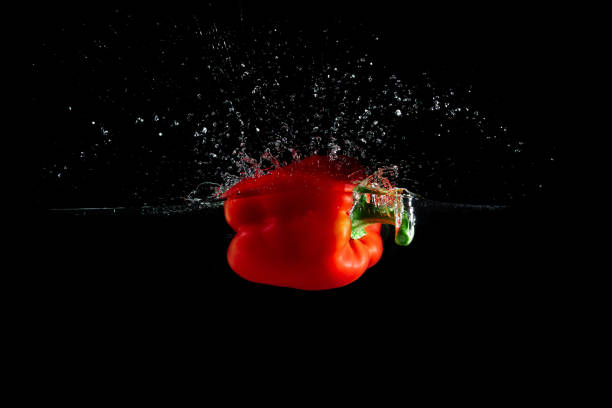 istock bell pepper in water with splash 916018336