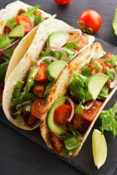 istock Tacos with meat and vegetables 916029112