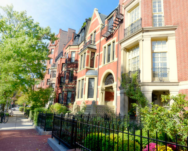 brownstones, back bay, em boston. - boston back bay street house - fotografias e filmes do acervo