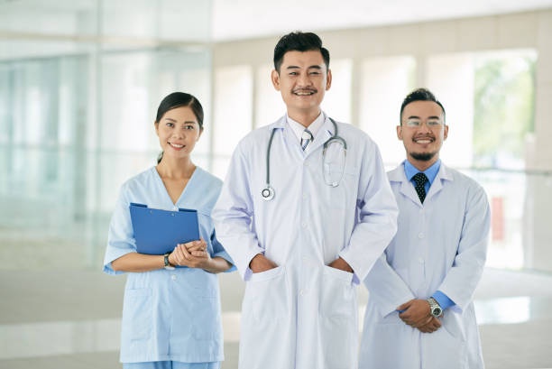 istock Team of doctors 916040676