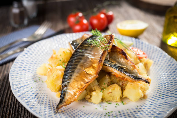 istock Roasted mackerel fillet with potato 916041594