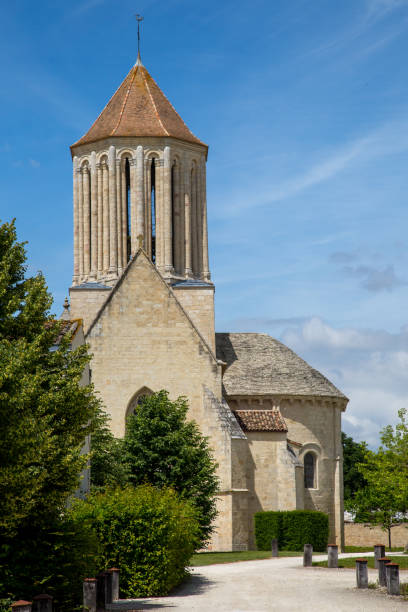 istock Exterior view of a Catholic Church under bue sky 916057348