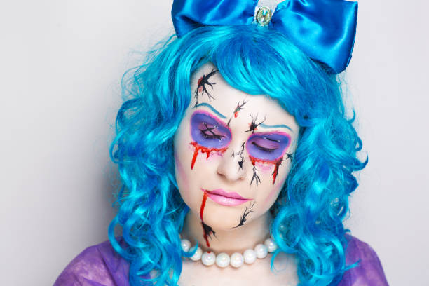 istock female girl art make up 916064654