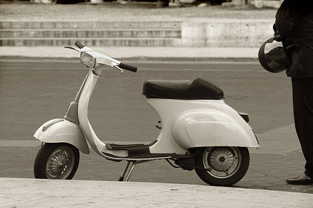 istock Old Italian scooter in Rome 91607069