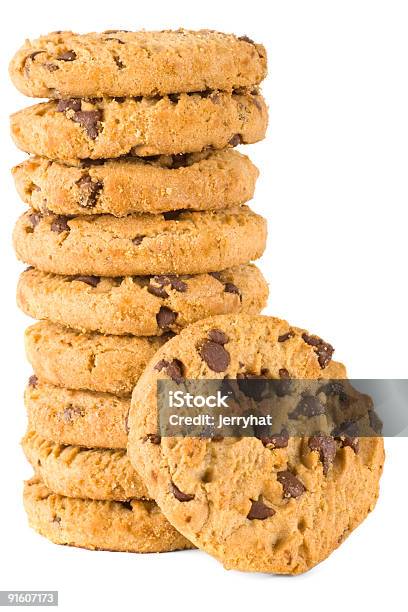 Photo libre de droit de Cookie Aux Pépites De Chocolat Pile Et Affichage banque d'images et plus d'images libres de droit de Aliment - Aliment, Aliments et boissons, Beige