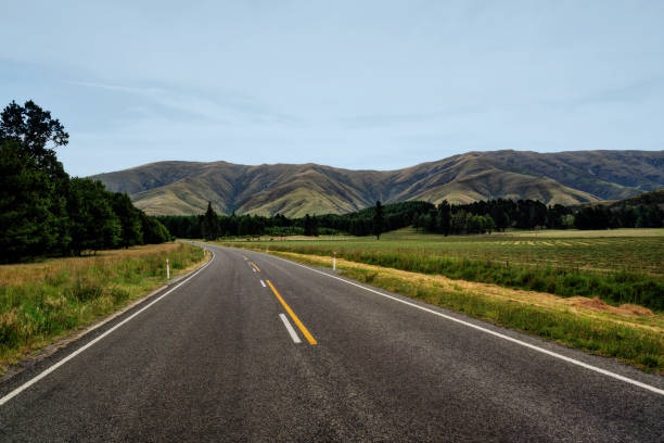 istock Road to Milford Sound 916098138