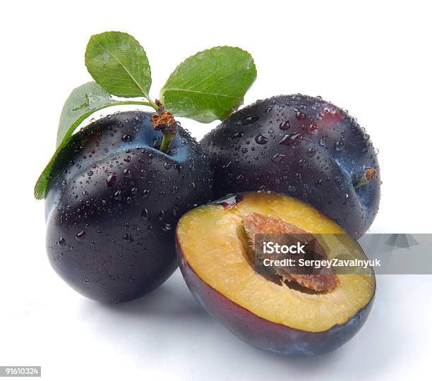 Foto de Ameixa E Um Lavabo e mais fotos de stock de Amarelo - Amarelo, Ameixa - Fruta, Comida