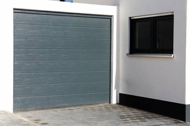 istock Modern new garage door 916121640