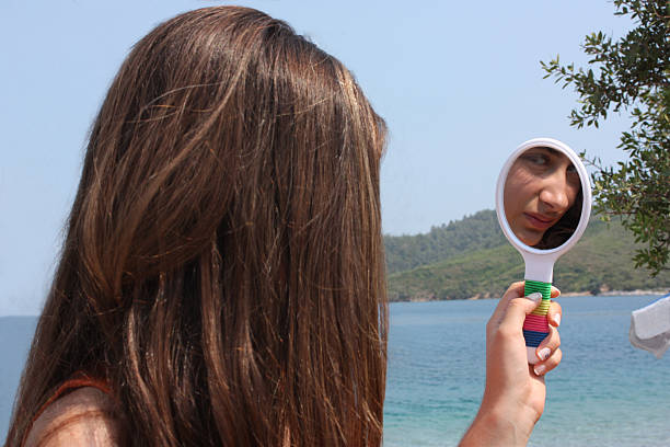 istock Girl and mirror. 91614068