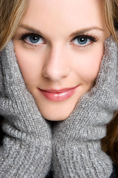 istock Winter woman 91615140