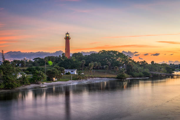 jupiter inlet leuchtturm - meeresarm stock-fotos und bilder