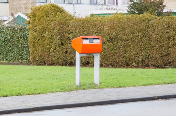 istock Posting a letter in the Netherlands 916173124
