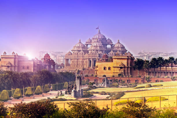 istock temple Akshardham, Delhi, India 916184874