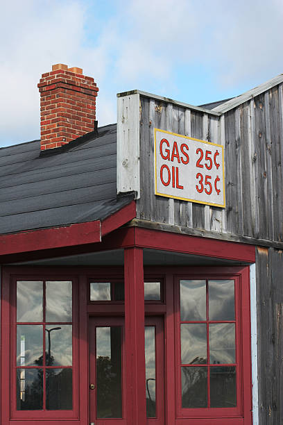 istock old time gas staion 91618827