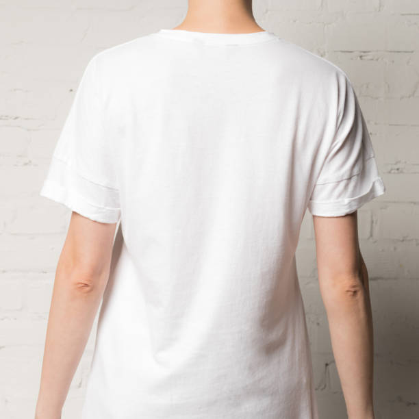 istock woman in blank white t-shirt 916197792