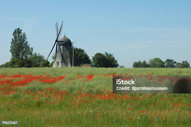 Old Mill - Fotografias de stock e mais imagens de Agricultura - Agricultura, Antigo, Ao Ar Livre