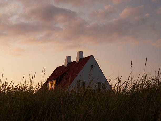 istock House at sunset, Loenstrup 91623534