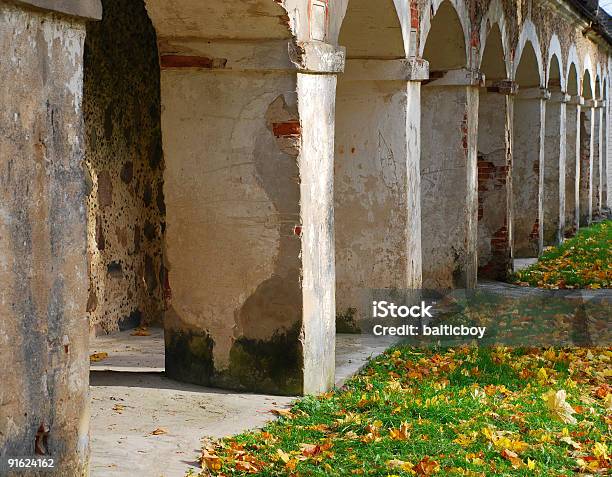 Außenansicht Des Gebäudes Stockfoto und mehr Bilder von Ahorn - Ahorn, Alt, Architektonische Säule