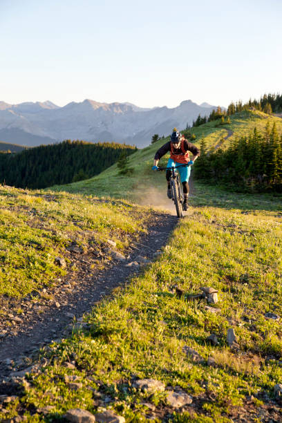 istock Rocky Mountain Bike Ride 916249564