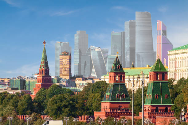 istock Futuristic multicultural architecture - ancient and modern buildings famous place in Russia. 916255558