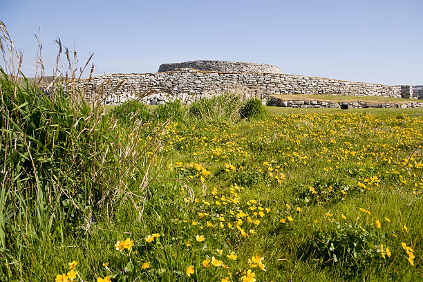 clickimin broch - shetland islands lerwick ancient famous place stock-fotos und bilder