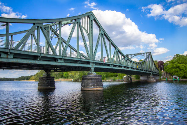 istock Bridge Glienicke in Berlin 916257186