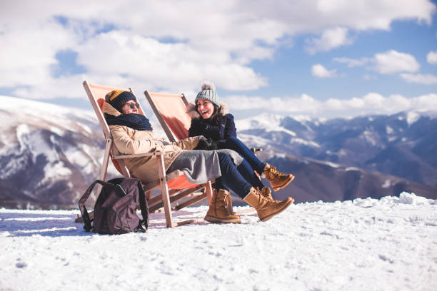 girlfriends enjoying winter hoiliday - skiing winter snow mountain imagens e fotografias de stock