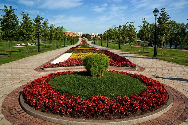 istock Flower bed in formal garden 91626123