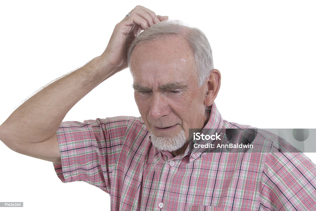 올드맨 긁음 그의 머리를 puzzlement - 로열티 프리 노인 남자 스톡 사진