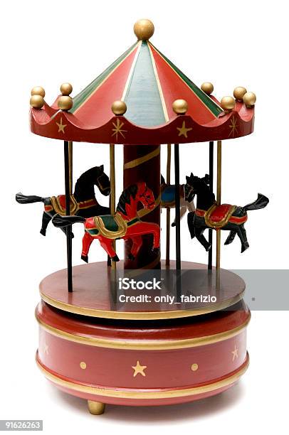 Drewniane Zabawki Carousel - zdjęcia stockowe i więcej obrazów Karuzela - Atrakcja w wesołym miasteczku - Karuzela - Atrakcja w wesołym miasteczku, Białe tło, Bez ludzi