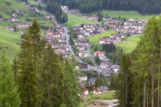 istock Idyllic alpine village 916267054