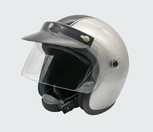 мотоцикл шлем над изолировать на белом фоне с отсечением путь - helmet helmet visor protection black стоковые фото и изображения