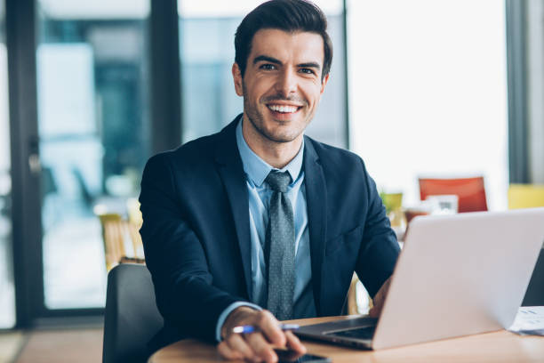 istock Confidence and success in business 916298112