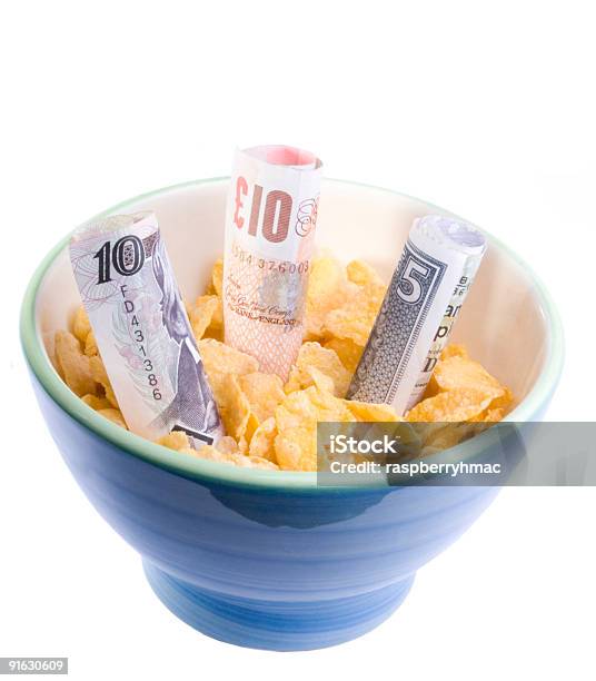 Crédito Crunch De Libra - Fotografias de stock e mais imagens de Azul - Azul, Cereais de pequeno-almoço, Comida