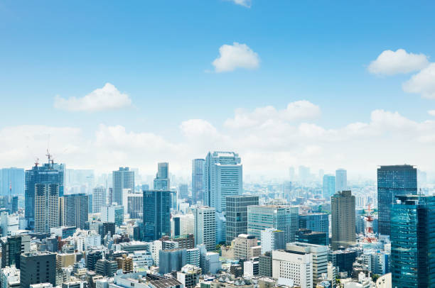 paesaggio di tokyo - edificio adibito a uffici foto e immagini stock