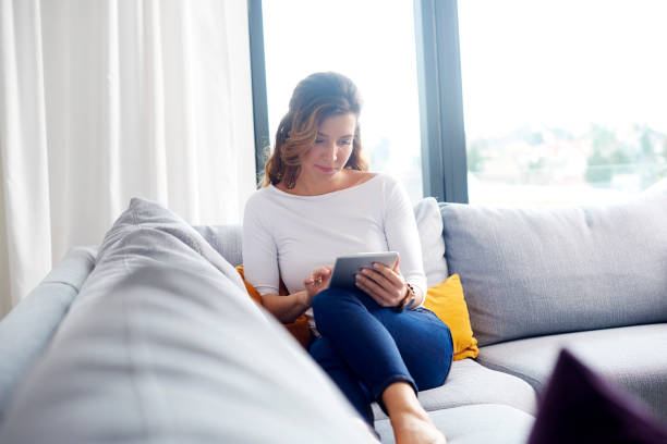 istock Woman browsing on the internet 916332724