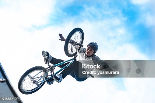 Freestyle bmx blur hi-res stock photography and images - Alamy