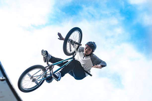 japanese bmx riders - bmx cycling imagens e fotografias de stock