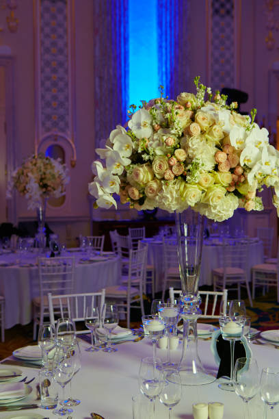istock flowers on table in wedding day 916376000