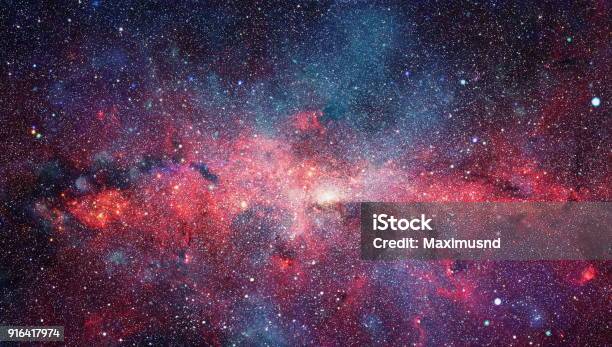 Caldero De Estrellas En La Galaxia Centerelements De Esta Imagen Proporcionada Por La Nasa Foto de stock y más banco de imágenes de Galaxia