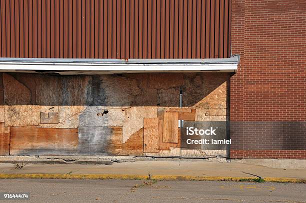 Foto de Recessão e mais fotos de stock de Abandonado - Abandonado, Loja, Centro Comercial de Rua